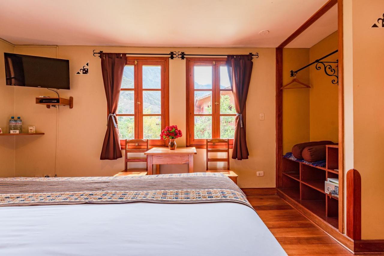 Hotel Pakaritampu Ollantaytambo Exterior photo